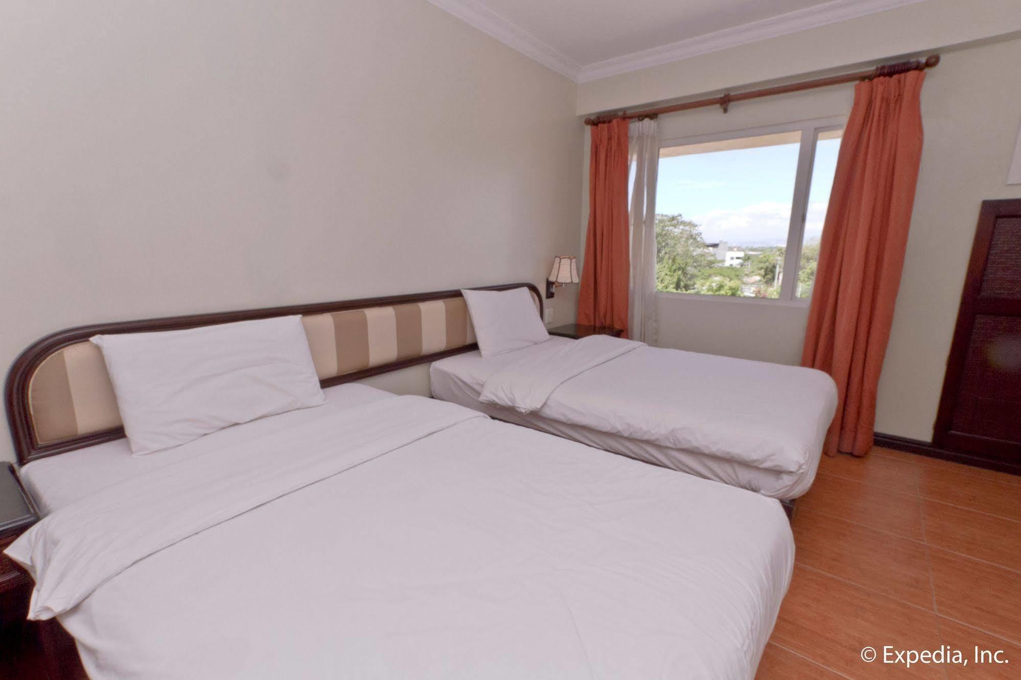 Egi Resort & Hotel Lapu-Lapu City Eksteriør billede