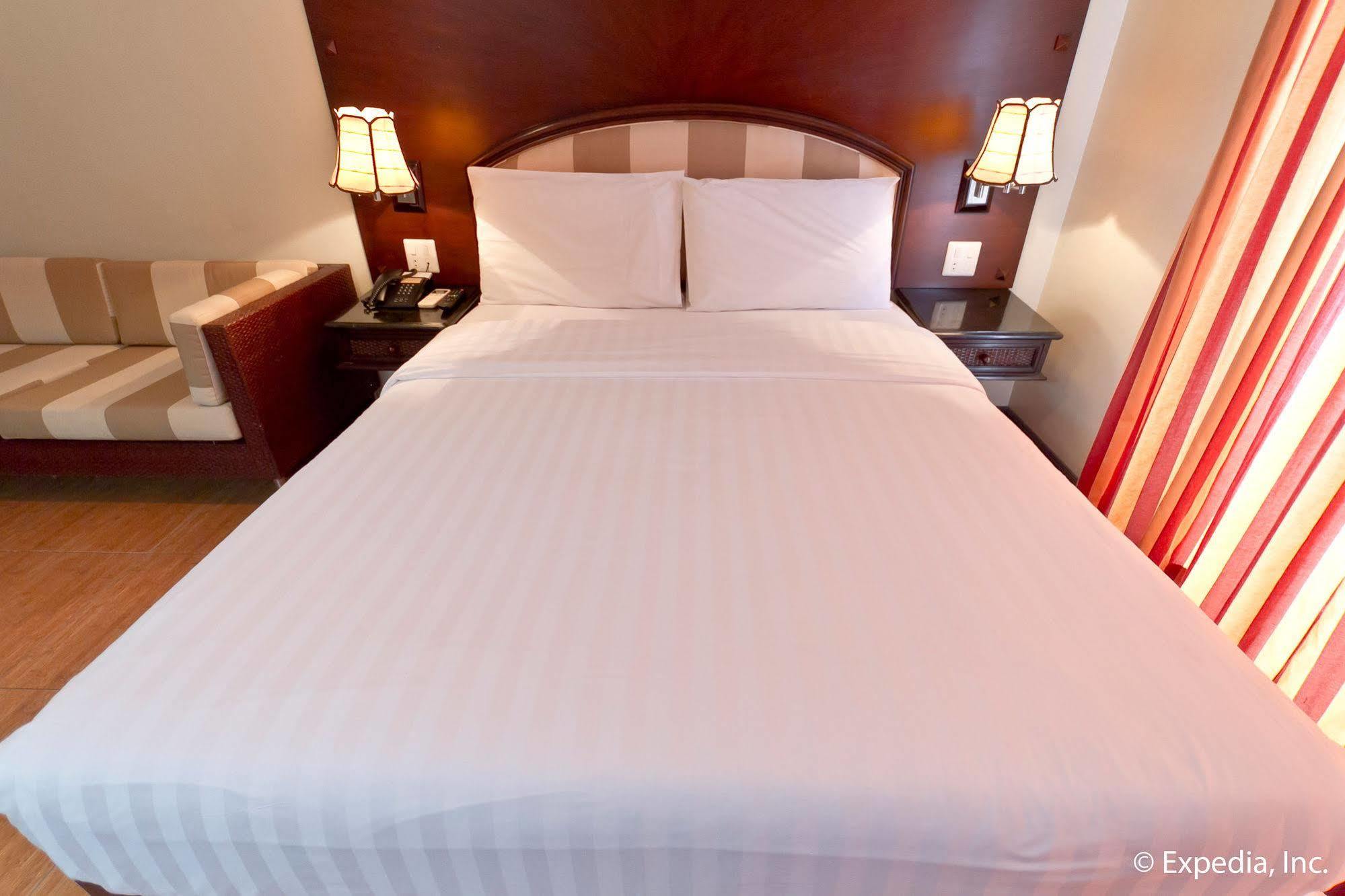 Egi Resort & Hotel Lapu-Lapu City Eksteriør billede